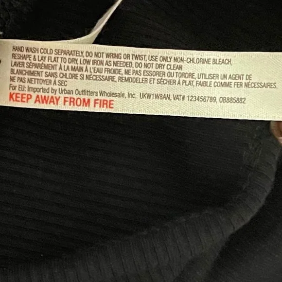 Free People Movement XS Mid-Rise Buckle Ankle Detail Black Pants - Picture 8 of 9